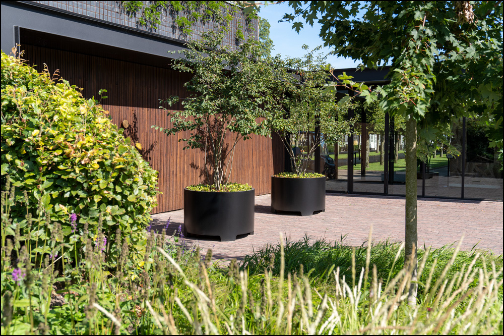 ADEZZ CARREZ Black Aluminium Low Square Garden Planter