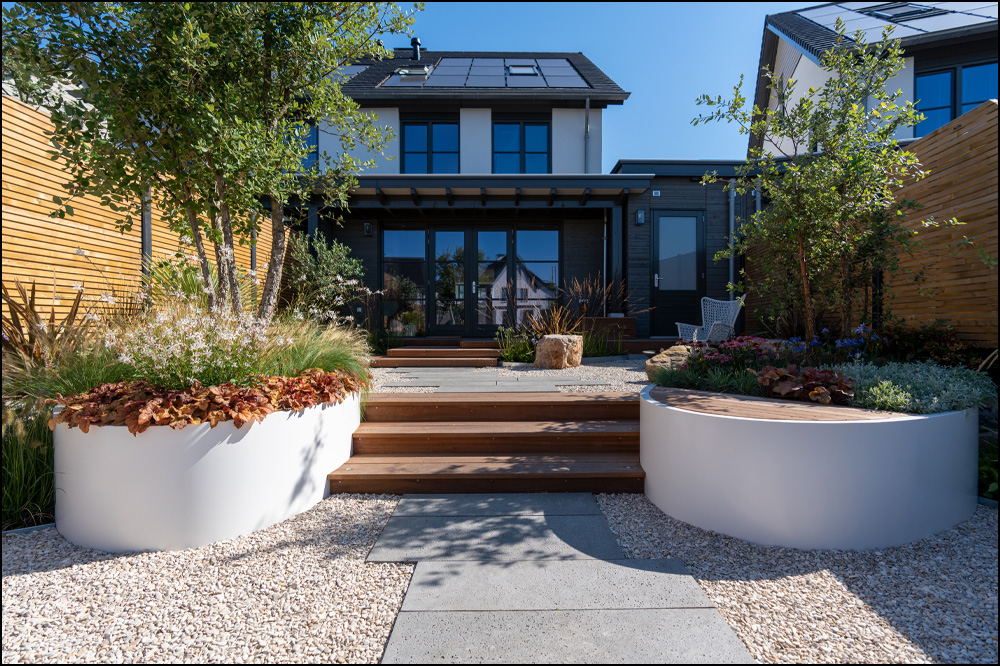 ADEZZ CARREZ Black Aluminium Round CONIC Planter