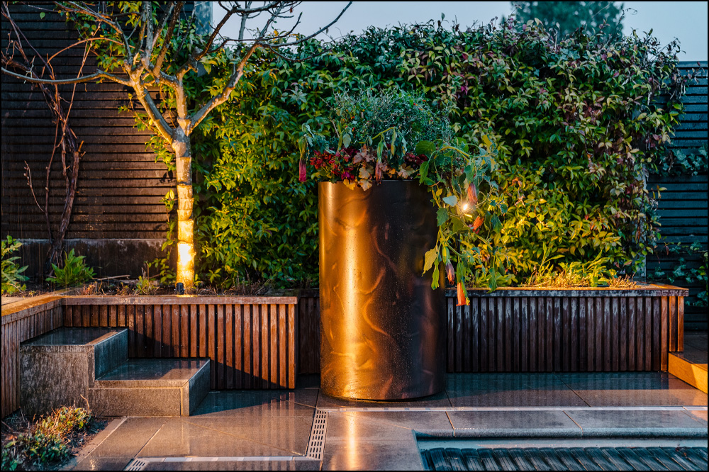 ADEZZ Vintage Bronze Aluminium Contemporary Garden Planter