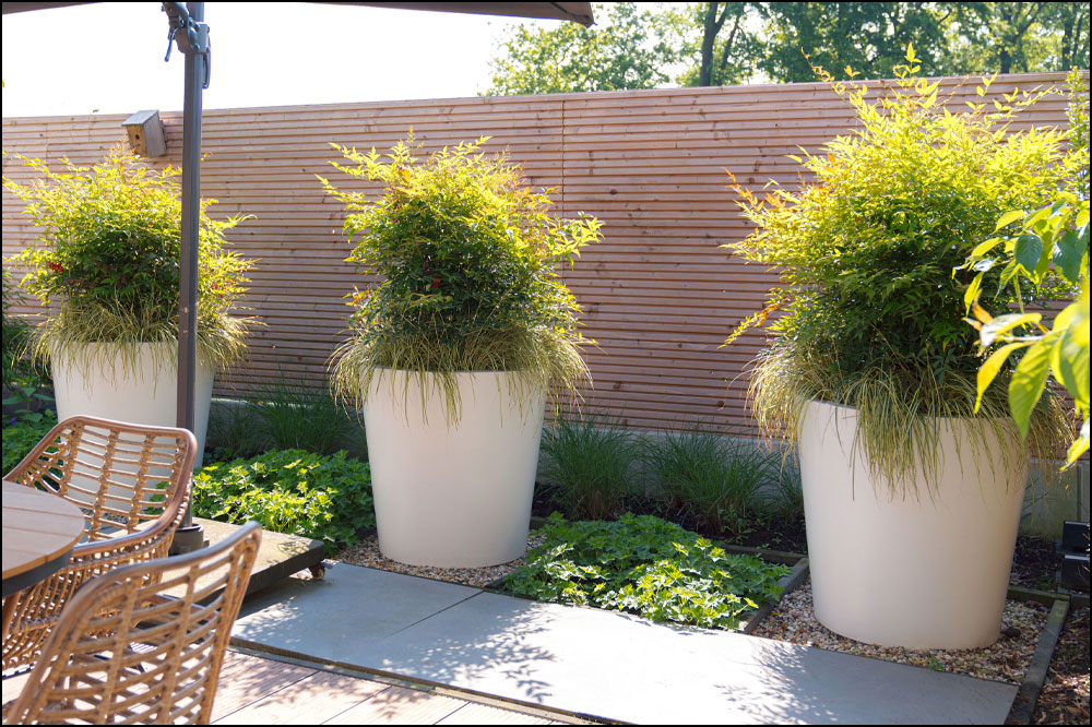 ADEZZ Tall Round Fibreglass CONIC Planters in RAL9016 traffic White