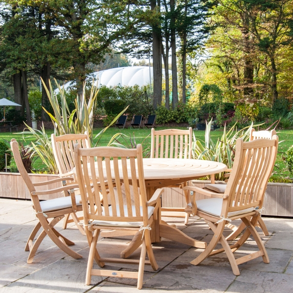 Round Wooden Garden Table And 6 Chairs, Round Wooden Garden Tables And Chairs